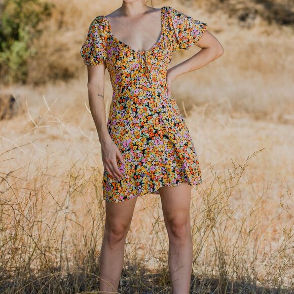 Yellow mini dress - Casual, light weight, sweetheart dress - Picture 7 of 10